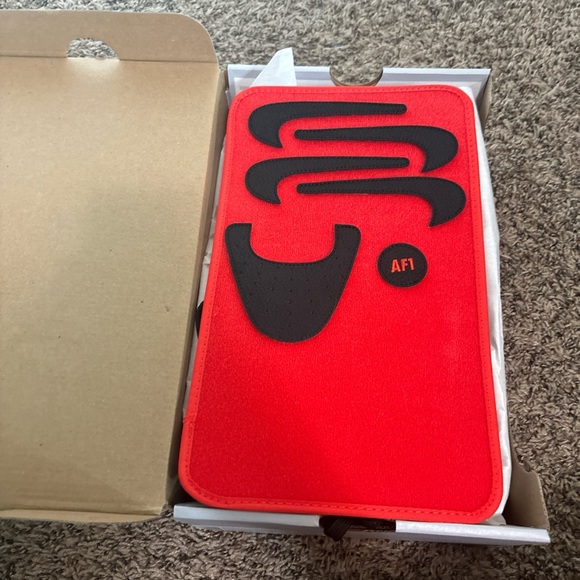 Nike Air Force 1 Low '07 SE black and red - Picture 9 of 10